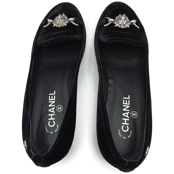 Chanel Velvet Lion Loafers Black Coco EU Size 40 US Size 10 with Box 2 Dust Bags - Picture 2 of 16